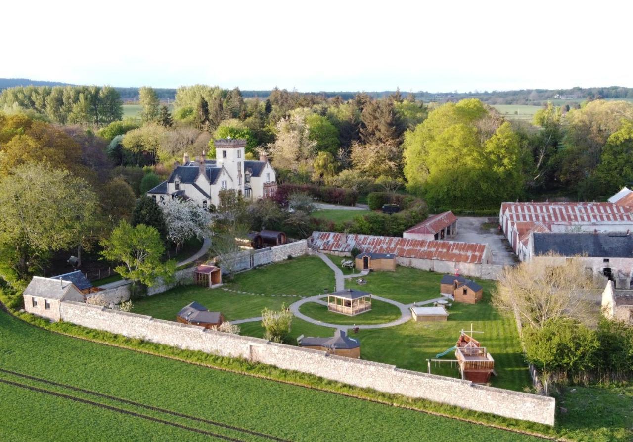 Delny Glamping Hotel Invergordon Bagian luar foto