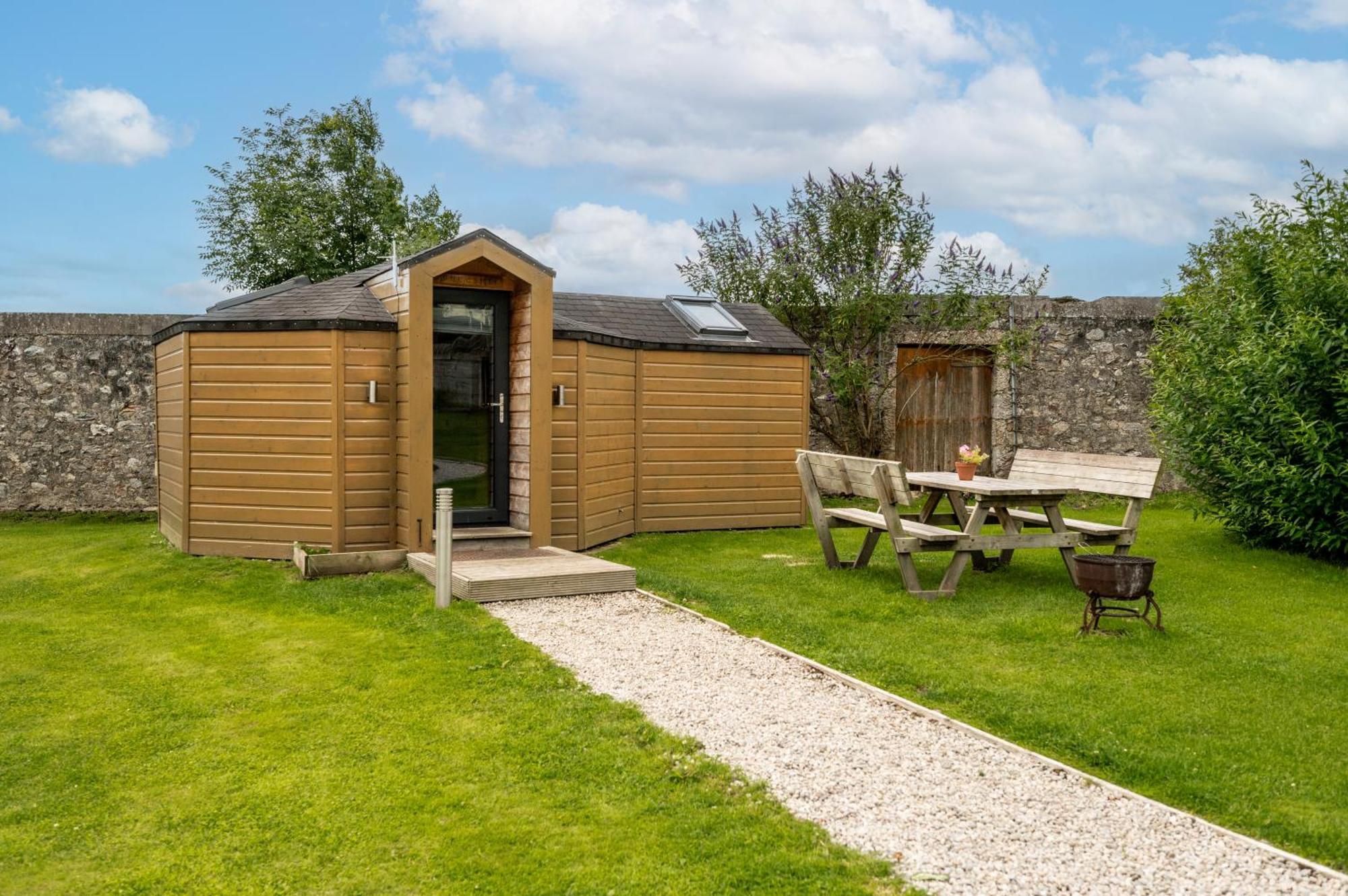 Delny Glamping Hotel Invergordon Bagian luar foto