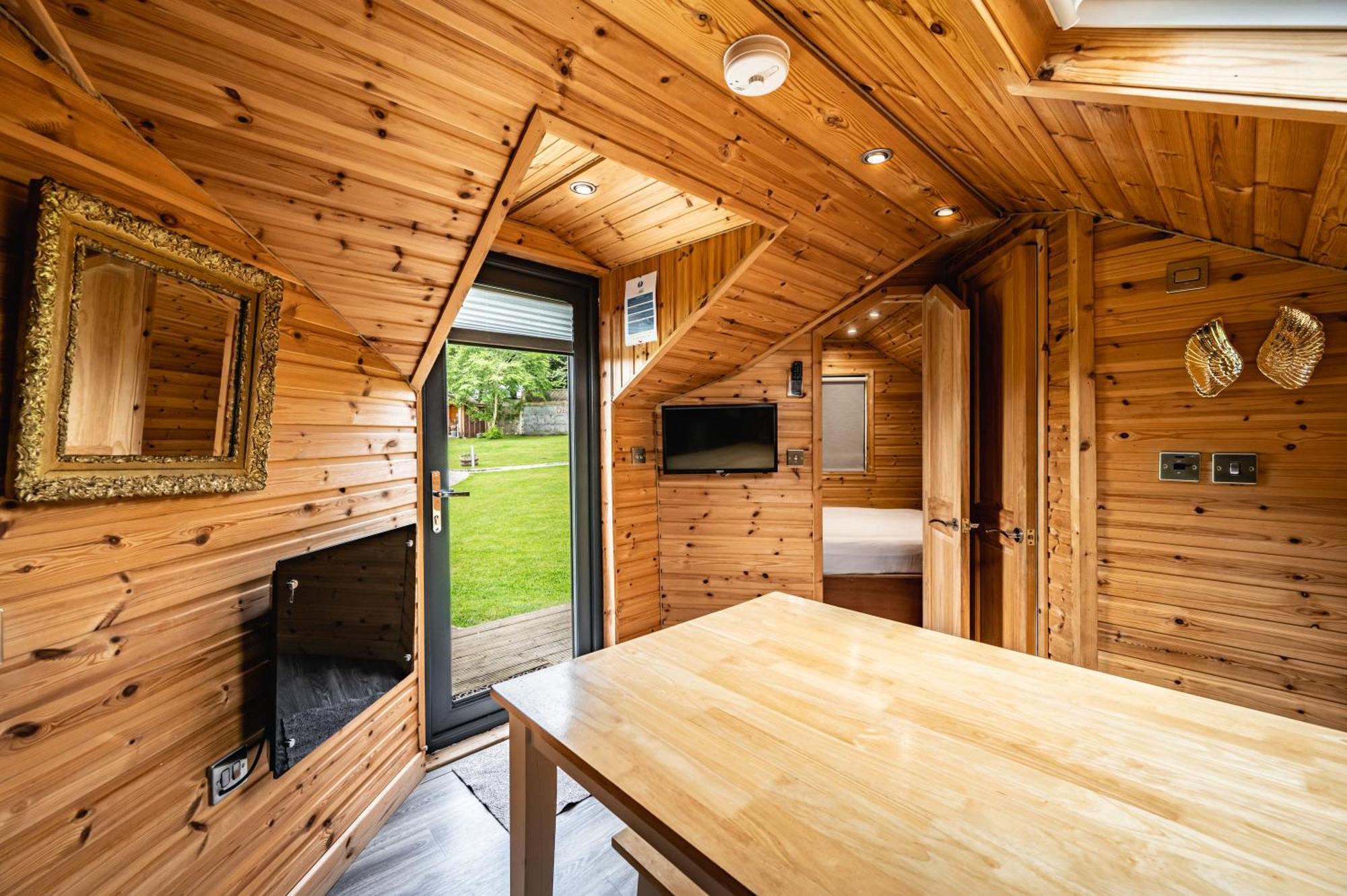 Delny Glamping Hotel Invergordon Bagian luar foto