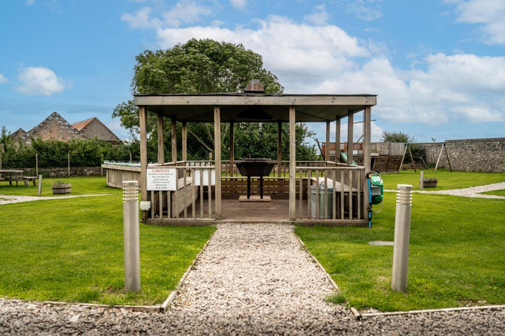 Delny Glamping Hotel Invergordon Bagian luar foto